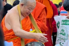 กิจกรรมตักบาตรปีใหม่-ประถมศึกษา-ปี2567-42