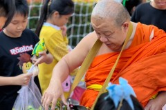 กิจกรรมตักบาตรปีใหม่-ประถมศึกษา-ปี2567-51