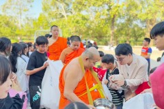 กิจกรรมตักบาตรปีใหม่-ประถมศึกษา-ปี2567-99