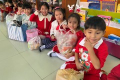 กิจกรรมตักบาตรปีใหม่-อนุบาล-ปี2567-1