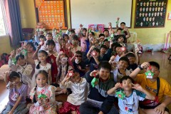 กิจกรรมตักบาตรปีใหม่ประถม-68-45