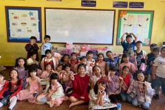 กิจกรรมตักบาตรปีใหม่ประถม-68-60