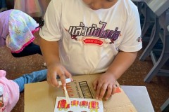 กิจกรรมตักบาตรปีใหม่ประถม-68-63