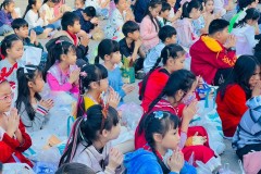 กิจกรรมตักบาตรปีใหม่ประถม-68-68