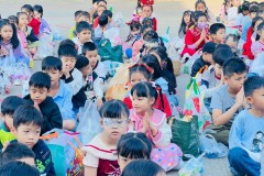 กิจกรรมตักบาตรปีใหม่ประถม-68-70