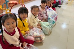 กิจกรรมตักบาตรปีใหม่อนุบาล-68-101
