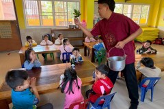 กิจกรรมตักบาตรปีใหม่อนุบาล-68-118