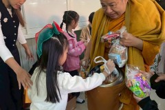 กิจกรรมตักบาตรปีใหม่อนุบาล-68-137