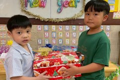 กิจกรรมตักบาตรปีใหม่อนุบาล-68-142