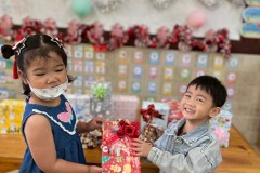 กิจกรรมตักบาตรปีใหม่อนุบาล-68-171