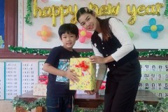 กิจกรรมตักบาตรปีใหม่อนุบาล-68-204