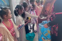 กิจกรรมตักบาตรปีใหม่อนุบาล-68-213