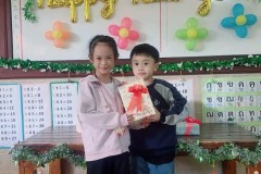 กิจกรรมตักบาตรปีใหม่อนุบาล-68-223