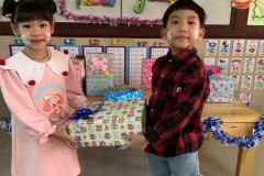 กิจกรรมตักบาตรปีใหม่อนุบาล-68-295