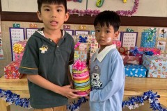 กิจกรรมตักบาตรปีใหม่อนุบาล-68-296