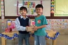 กิจกรรมตักบาตรปีใหม่อนุบาล-68-297