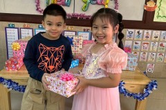 กิจกรรมตักบาตรปีใหม่อนุบาล-68-299