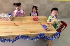 กิจกรรมตักบาตรปีใหม่อนุบาล-68-308