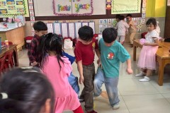 กิจกรรมตักบาตรปีใหม่อนุบาล-68-309