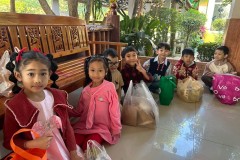 กิจกรรมตักบาตรปีใหม่อนุบาล-68-310