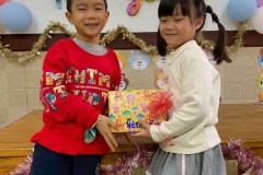 กิจกรรมตักบาตรปีใหม่อนุบาล-68-319