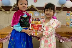 กิจกรรมตักบาตรปีใหม่อนุบาล-68-330