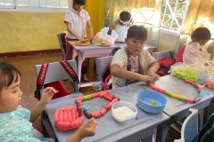กิจกรรมบ้านลูกรักลอยกระทงประถม-ปีการศึกษา-2567-64