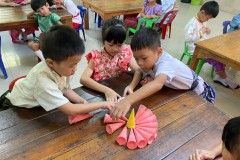 กิจกรรมบ้านลูกรักลอยกระทงอนุบาล-ปีการศึกษา-2567-28