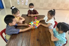 กิจกรรมบ้านลูกรักลอยกระทงอนุบาล-ปีการศึกษา-2567-99