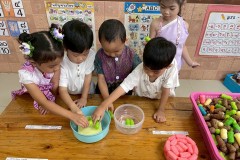 กิจกรรมลอยกระทงอนุบาล-68-222