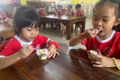 กิจกรรมลูกรักเข้าครัว-อนุบาล-69-83