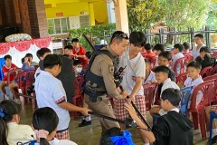 สถานศึกษาปลอดภัยให้ความรู้-หนี-ซ่อน-สู้-60