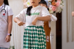เพิ่มเติม-พิธีมอบใบประกาศนียบัตร-ประจำปีการศึกษา-2567-244