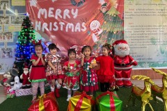 Merry-Christmas-Kindergarten-2024-112