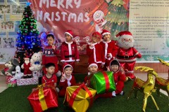 Merry-Christmas-Kindergarten-2024-115