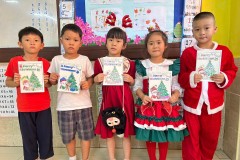 Merry-Christmas-Kindergarten-2024-129