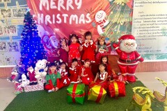 Merry-Christmas-Kindergarten-2024-69